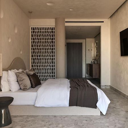 Uzenie All Suites Boutique Resort (Adults Only) Adelianos Kampos Bagian luar foto